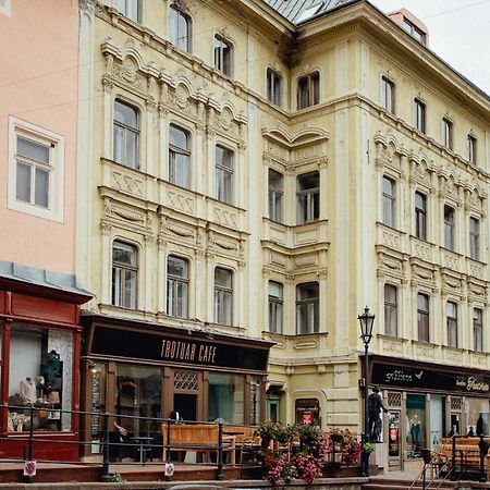 Boutique Apartments Banska Stiavnica Bagian luar foto