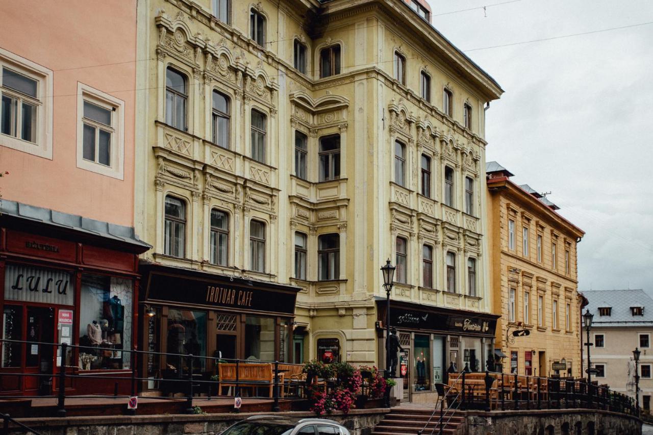 Boutique Apartments Banska Stiavnica Bagian luar foto