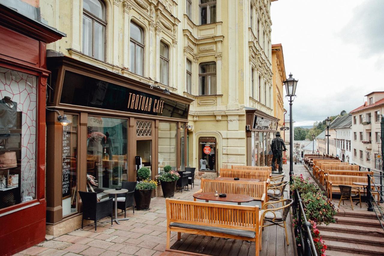 Boutique Apartments Banska Stiavnica Bagian luar foto
