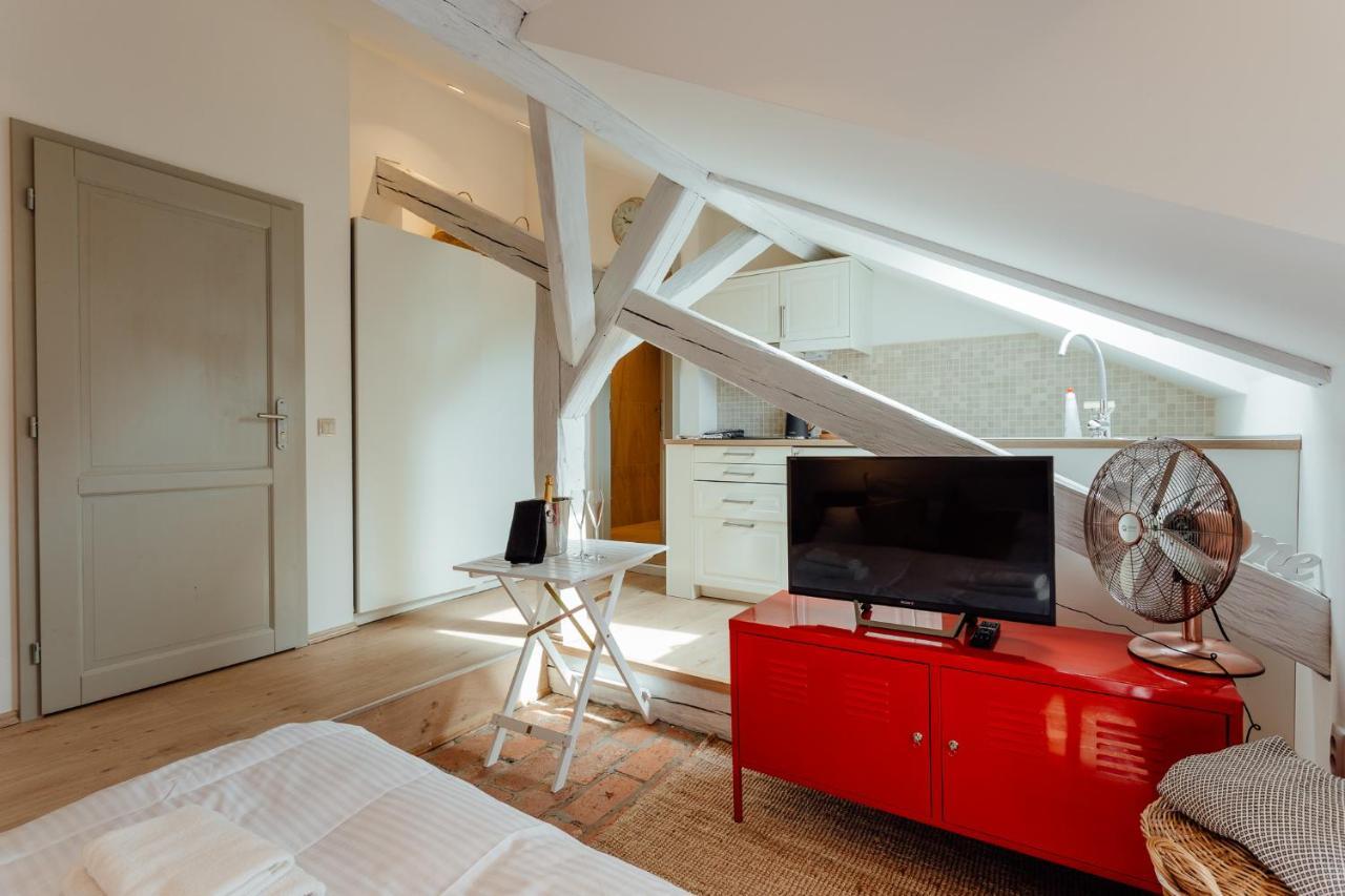Boutique Apartments Banska Stiavnica Bagian luar foto