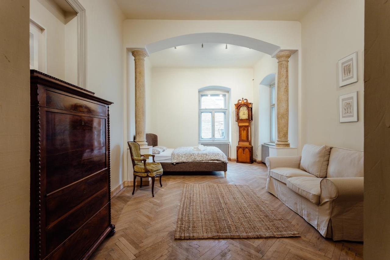 Boutique Apartments Banska Stiavnica Bagian luar foto