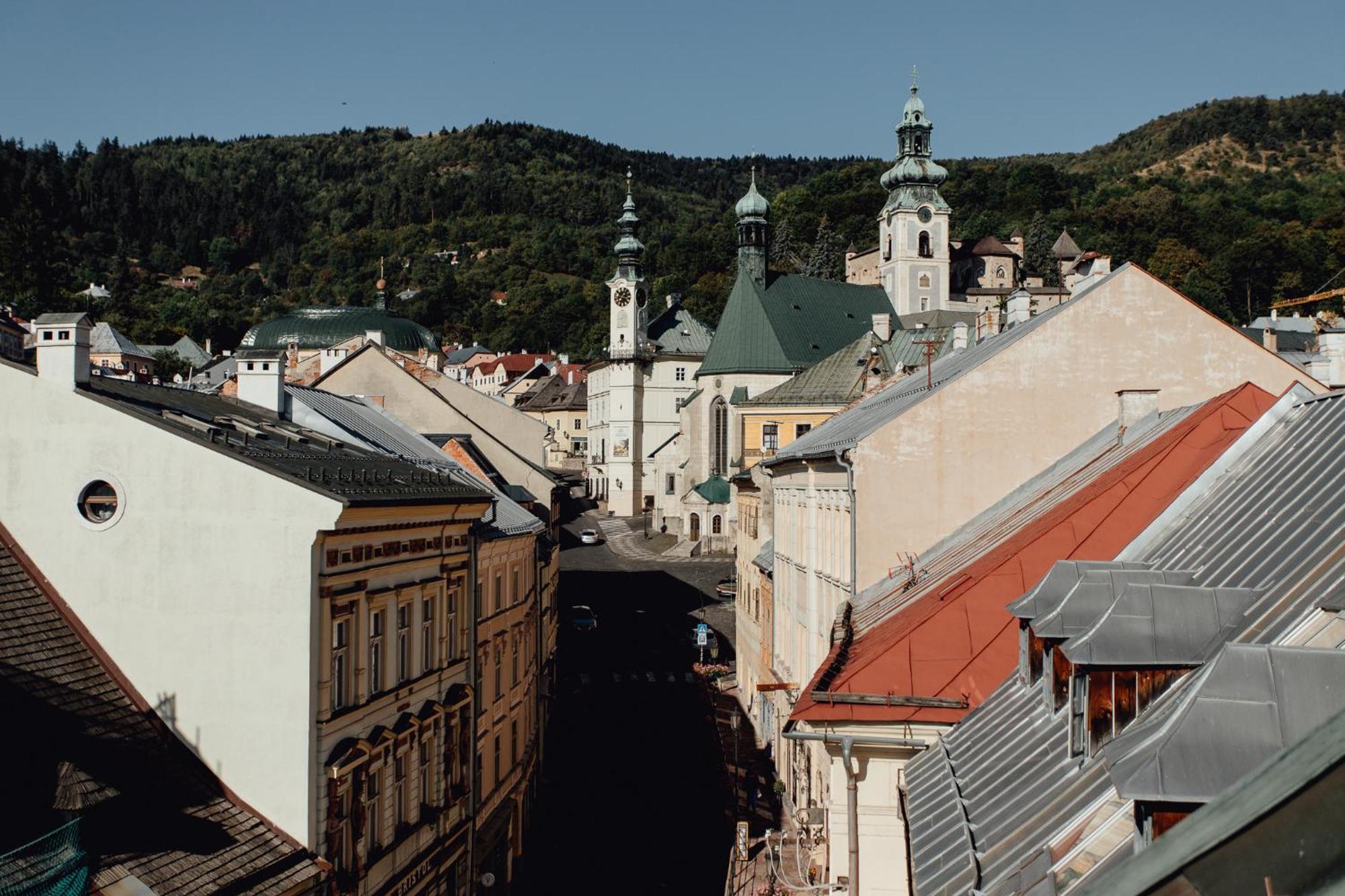 Boutique Apartments Banska Stiavnica Bagian luar foto